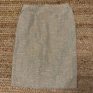 Valentino Skirt gorgeous champagne pencil skirt zip back crystal accented Size 4